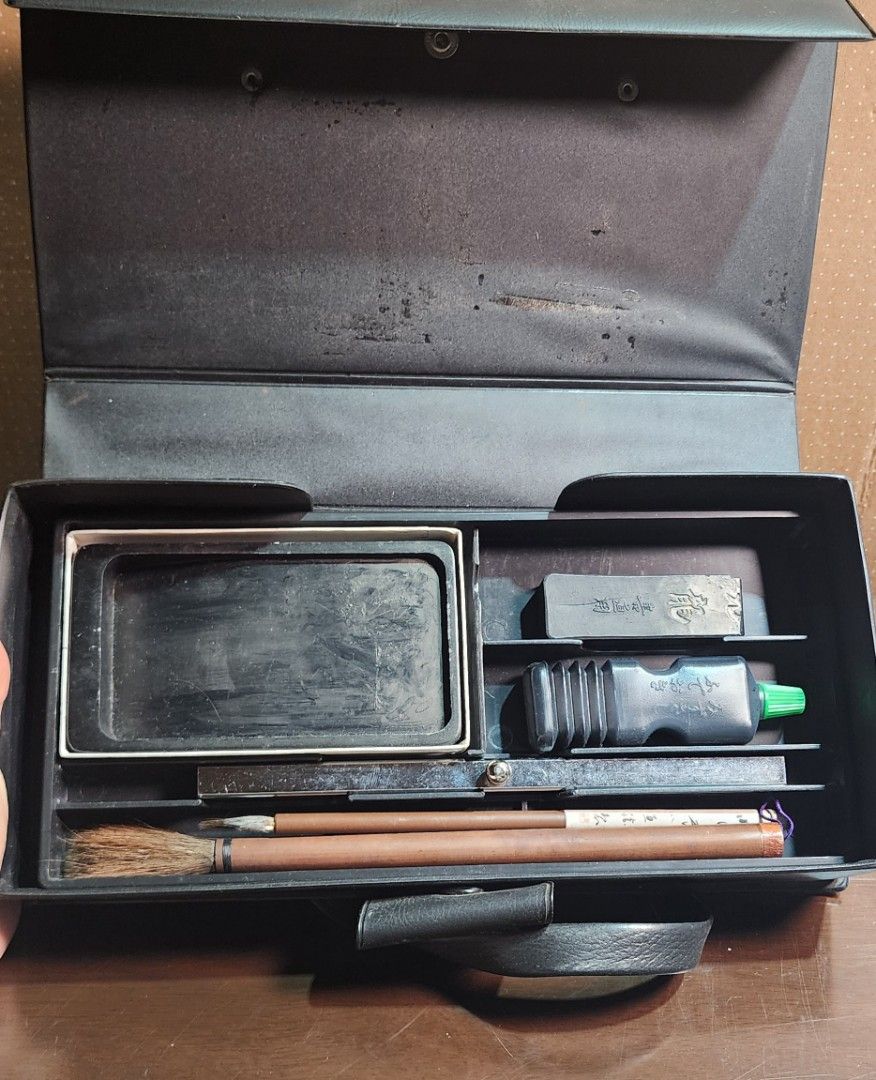Japanese calligraphy set (Category: Stationery & School Supplies) located in Baguio. Submitted by coffeesilvershadow_28 (Listing ID 1436467670, Image 1). Description: - From Japan surplus - With signs of usage, unti na lang laman ng ink. Buy as is - with leather case - Baguio dropping - Jnt shipping- Payment first pkus sf before shipping.