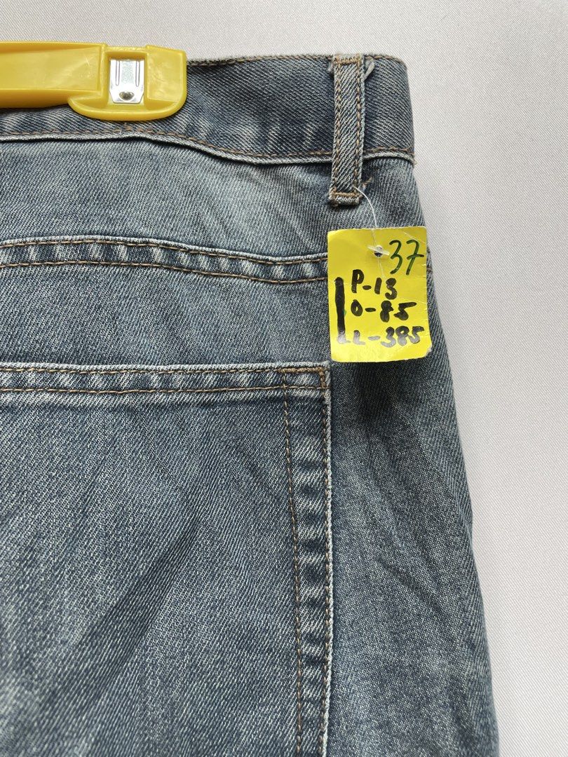 Jeans patchwork (Category: Jeans) located in Tampin. Submitted by mareybundle (Listing ID 1436357888, Image 3). Description: Code=pw-36 Cutting seluar= straightcut Pinggang=37 Peha=13 Open leg=8.5 Labuh=38.5 Rm =88 ‼️9.5/10 Jgn lupe follow first IG dan tiktok = mareybundle Utk item2 branded dan jackpot 🎰 Turn on notification utk update yg akan datang❗❗❗ 🛵Kos posto rm10🛵 Dekat kite cod je geng ✌️.