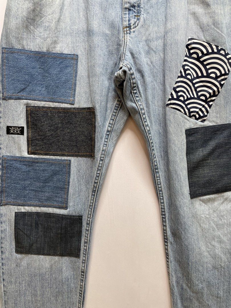 Jeans patchwork (Category: Jeans) located in Tampin. Submitted by mareybundle (Listing ID 1436359733, Image 2). Description: Code=pw-38 Cutting seluar=straightcut Pinggang=37 Peha=14 Open leg=8.5 Labuh=41 Rm =88 ‼️9.5/10 Jgn lupe follow first IG dan tiktok = mareybundle Utk item2 branded dan jackpot 🎰 Turn on notification utk update yg akan datang❗❗❗ 🛵Kos posto rm10🛵 Dekat kite cod je geng ✌️.
