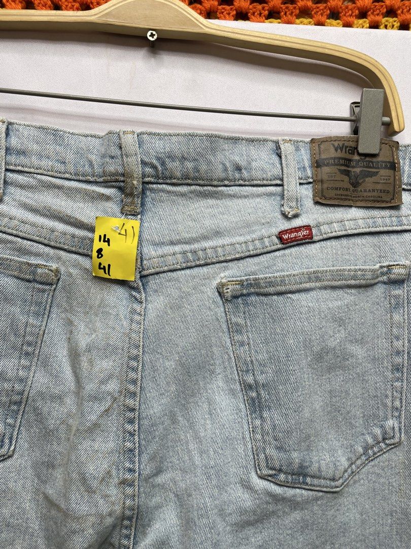 Jeans patchwork (Category: Jeans) located in Tampin. Submitted by mareybundle (Listing ID 1436367056, Image 3). Description: Code=pw-50 Cutting seluar=straightcut Pinggang=41 Peha=14 Open leg=8 Labuh=41 Rm =128 ‼️9.5/10 Jgn lupe follow first IG dan tiktok = mareybundle Utk item2 branded dan jackpot 🎰 Turn on notification utk update yg akan datang❗❗❗ 🛵Kos posto rm10🛵 Dekat kite cod je geng ✌️.