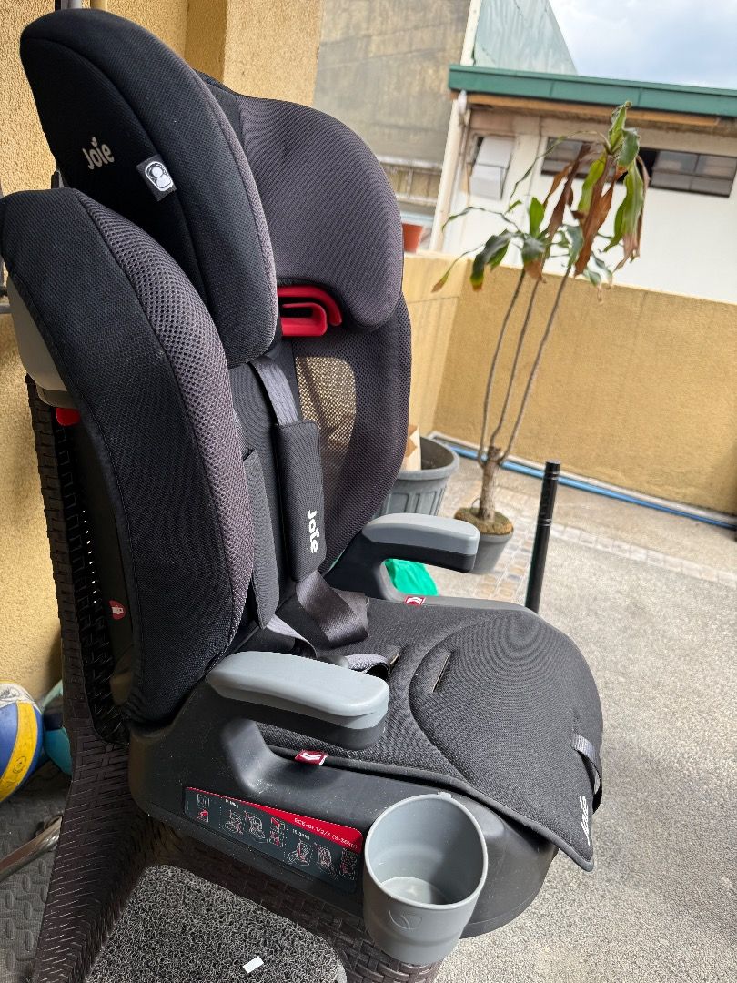 Joie Elevate Car Seat (Two Tone Black) (Category: Car Seats) located in Quezon City. Submitted by maria.claudia (Listing ID 1436360764, Image 2). Description: Joie Elevate Car Seat (Two Tone Black) bought from kidscompany in 2022. Good for children 9 months to 12 years old (up to 36kg). Barely used, very good condition Buyer to shoulder SF Location is QC (near Muñoz).