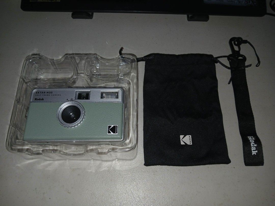 Kodak Ektar H35 (Category: Cameras) located in Alburquerque. Submitted by mksn_things (Listing ID 1436380487, Image 2). Description: Kodak Ektar H35 Includes - Box - Pouch - Camera Strap Bought last December 2023 for Php 2960 NO FLAWS. Used once only then put back in the box. Condition like brand new. Negotiable No refunds.