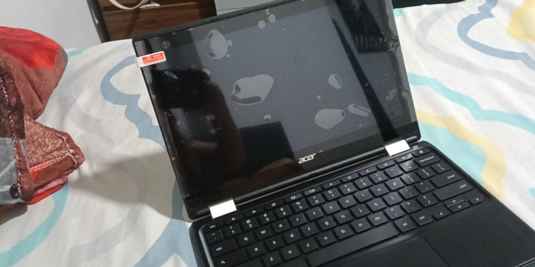 Laptop446914739140055040