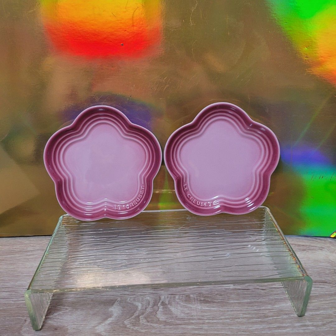 Le Creuset Stoneware Flower Plates