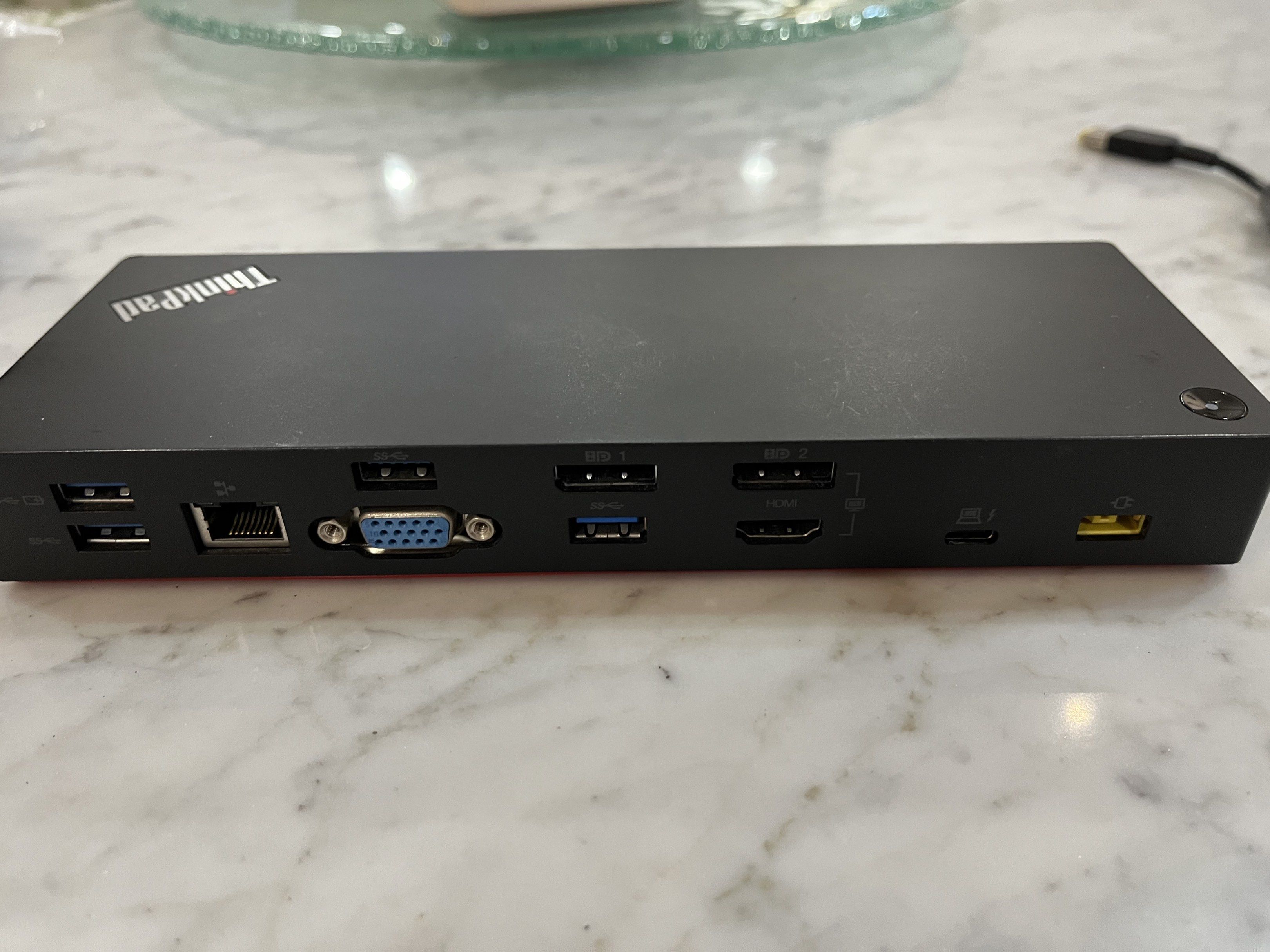 Lenovo ThinkPad Thunderbolt 3 Dock446806128288092161