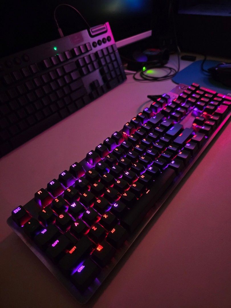 Logitech G512 Blue Switch Mechanical Keyboard446799774587955200