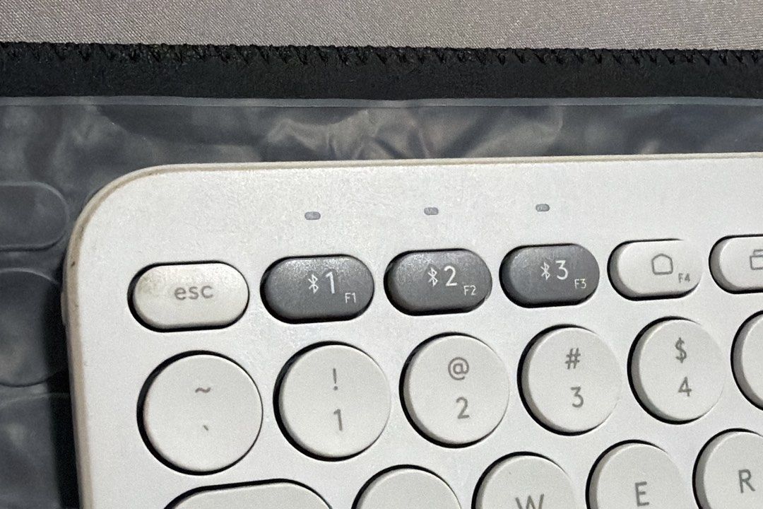 Logitech K380 Keyboard in White446920111109580801