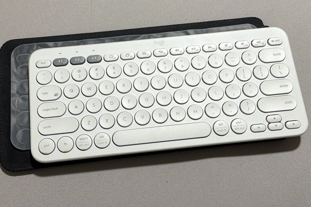 Logitech K380 Keyboard in White446920111109580800