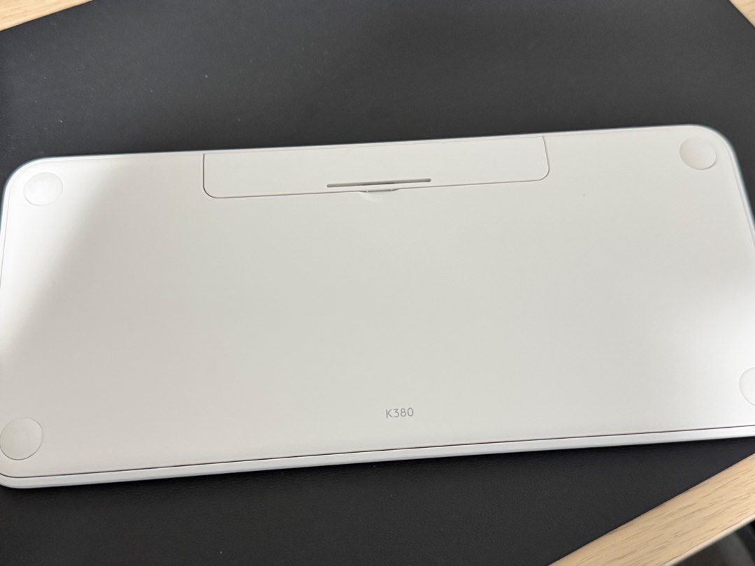 Logitech K380 Wireless Keyboard - White446799773592473601