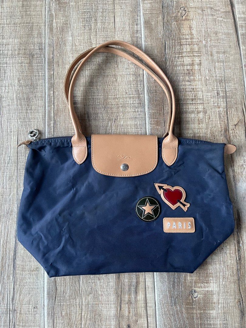 Longchamp Modele Déposé (Category: Luxury Bags & Wallets) located in Quezon City. Submitted by lootboxlab (Listing ID 1436342625, Image 1). Description: item loc : Cebu Size : 11x15.