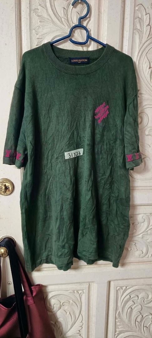 Louis Vuitton Green T-shirt (Category: Tshirts & Polo Shirts ) located in Caloocan City. Submitted by omenggod (Listing ID 1436449229, Image 1). Description: - Green Louis Vuitton T-shirt - Crew neck design - Small pink design on the chest - Pink accents on the sleeves - Louis Vuitton branding on neckline - Made of soft fabric - Relaxed fit.