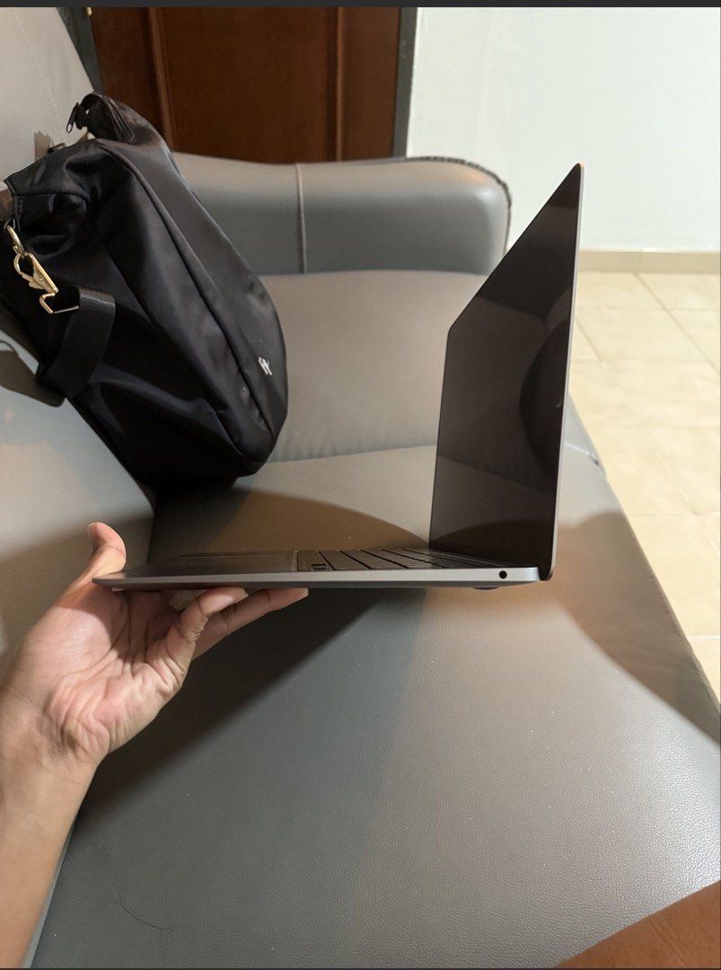 MacBook Air - 2020446914741163141121