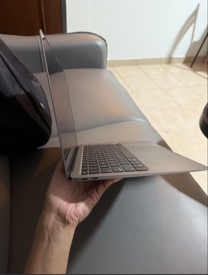 MacBook Air - 2020446914741163141122
