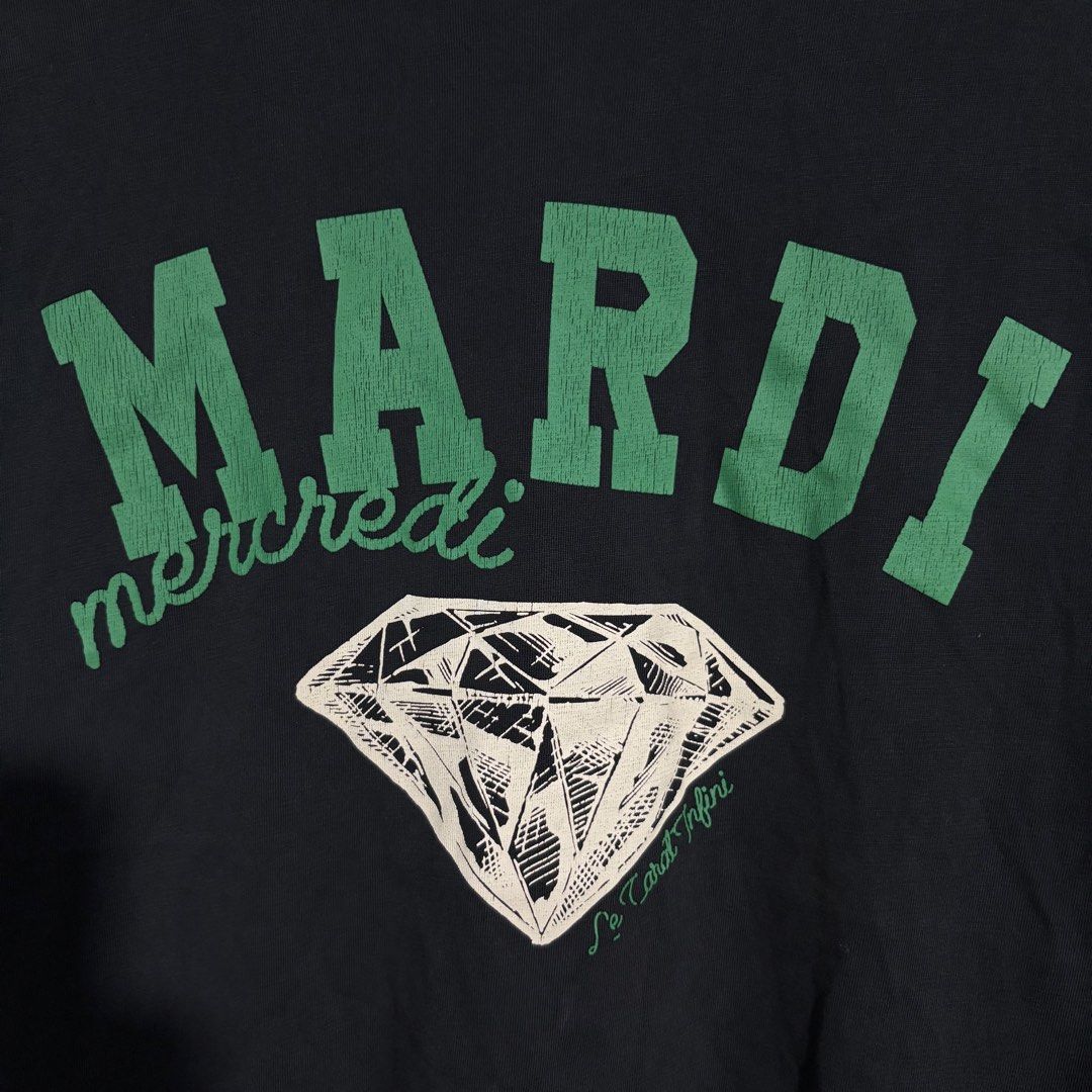 Mardi Mercredi Diamond Graphic Tee XS (Category: Shirts) located in Basista. Submitted by yesterdaze.ph (Listing ID 1436436719, Image 2). Description: - Authentic Mardi Mercredi t-shirt - Black color with green logo - Features a diamond graphic - Crew neck and short sleeves - Size: XS fit up to M - Material: 100% cotton.