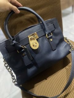 (Category: ) located in . Submitted by saveandstyleph (Listing ID 1436416713, Image 1). Description: .
