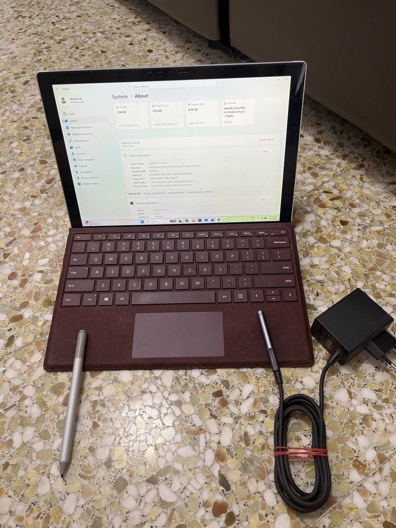 Microsoft Surface Pro 6 - i5, 8GB RAM, 256GB SSD