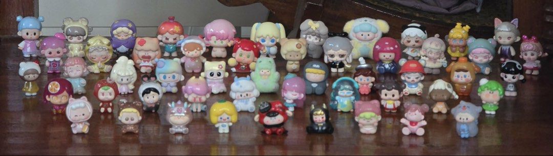 Mini Beans Assorted Blind Box Figures (Category: Toys & Games) located in Malabon City. Submitted by wilbert.te (Listing ID 1436358666, Image 1). Description: - Blind box figures for sale! - Features a variety of designs. - Includes characters with animal-themed hats and outfits. - Unique hairstyles and accessories. - Figures in various colors. - Great for collectors!.