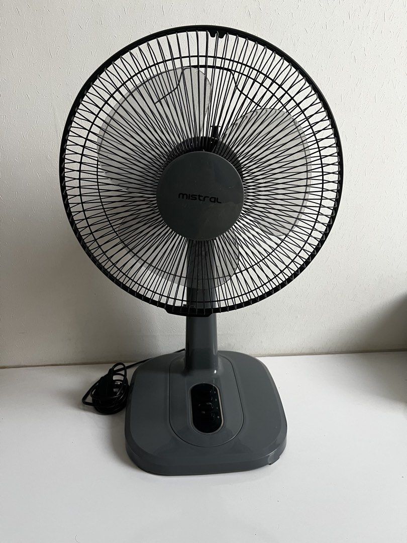 Mistral 12-Inch Table Fan