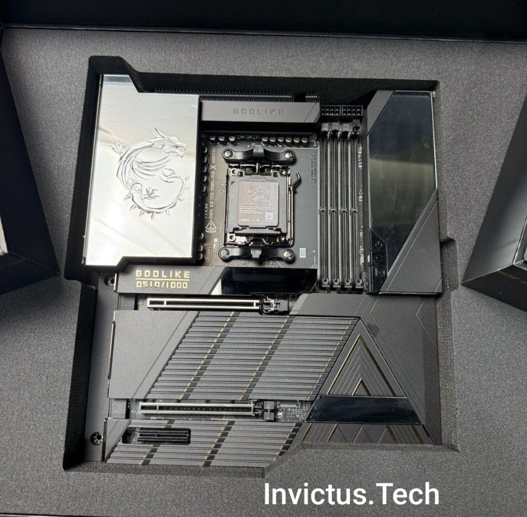 MSI MEG X870 GODLIKE Motherboard