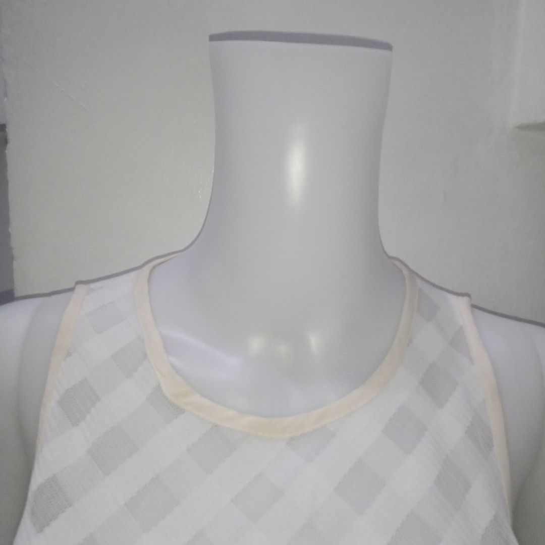 Nanette Lepore Sleeveless Blouse (Category: Sleeveless) located in Manila. Submitted by shoekendi (Listing ID 1436467283, Image 2). Description: looks new.