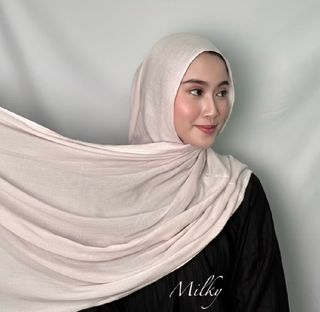 (Kategori: ) berada di . Dikirim oleh pr.outfit (ID iklan 1436464450, Gambar 1). Deskripsi: .