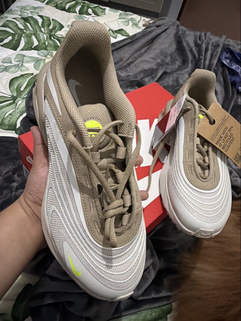 Nike Air Max 270 React Shoes (Category: Sneakers) located in Guiguinto. Submitted by sarahscn26 (Listing ID 1436292997, Image 3). Description: ORIG NIKE FROM JAPAN ‼️ .