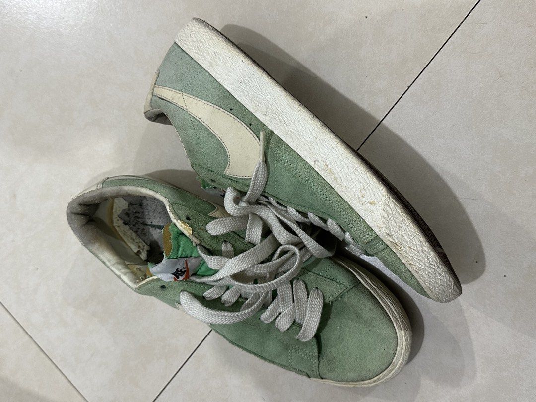 Nike Blazer 9 (Category: Sneakers) located in Lucena. Submitted by deklutter (Listing ID 1436430984, Image 3). Description: Nike Blazer ✅US 9M ✅Green ✅Signs of usage ( nag ppeel yung sa loob sock lining) ✅Negotiable J&T.
