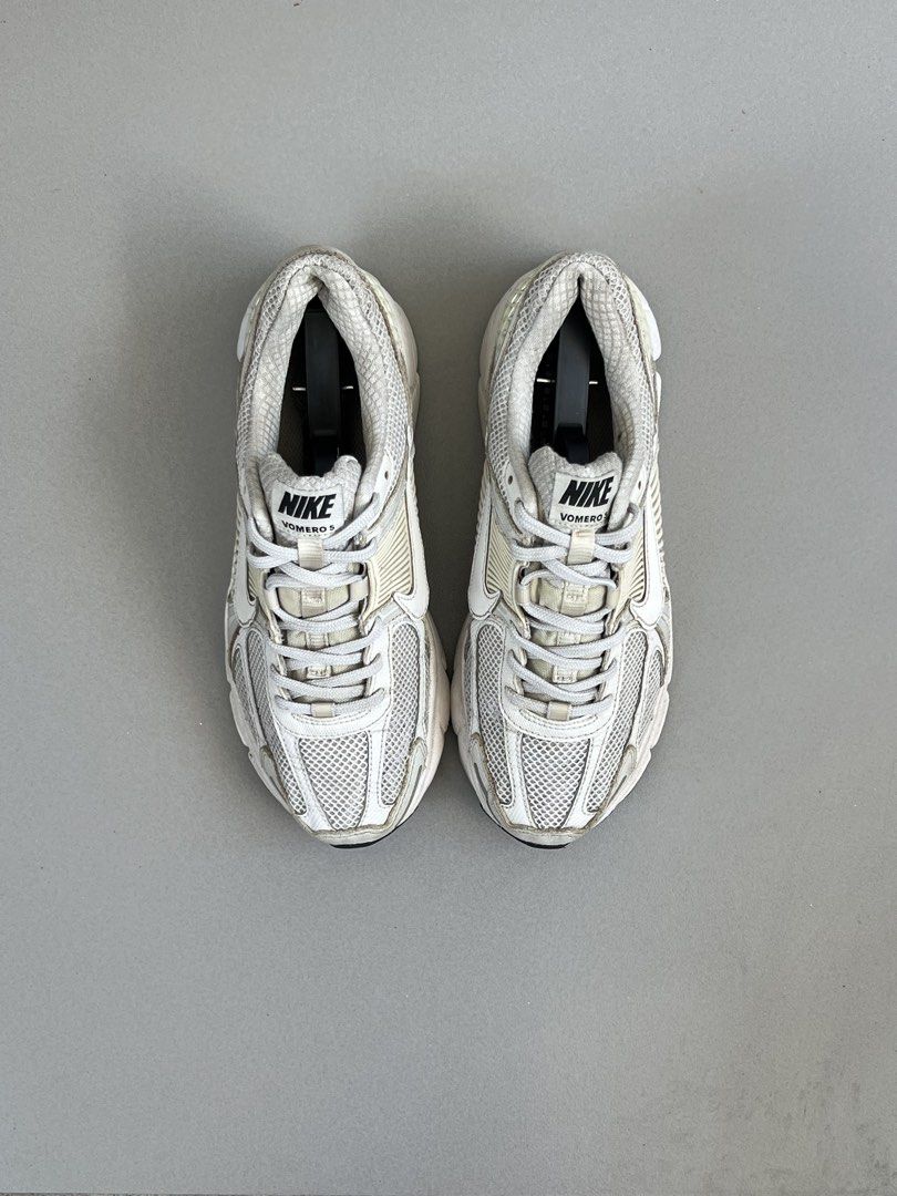 Nike Vomero 5 Vast Grey (Category: Sneakers) located in Davao. Submitted by soleventure.dvo (Listing ID 1436326447, Image 2). Description: Nike Vomero 5 ‘Vast Grey’ 7.5us / 40.5eur / 25.5cm Very good condition, mini fixed mesh (not visible).