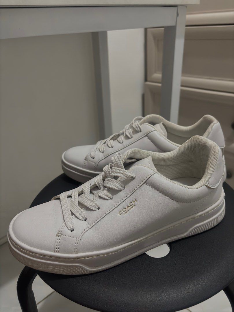 OG Coach Leather White Sneakers (Category: Sneakers) located in Manila. Submitted by alliahcldrn (Listing ID 1436326627, Image 2). Description: Original Coach Leather Shoes from EU 🇫🇷 Used it less than 5x Orig Price: ₱9k++ Price drop since I really want to declutter and I cannot find the box Size 7.5 - Size 8 Rfs: No longer needed. I prefer training shoes lately..