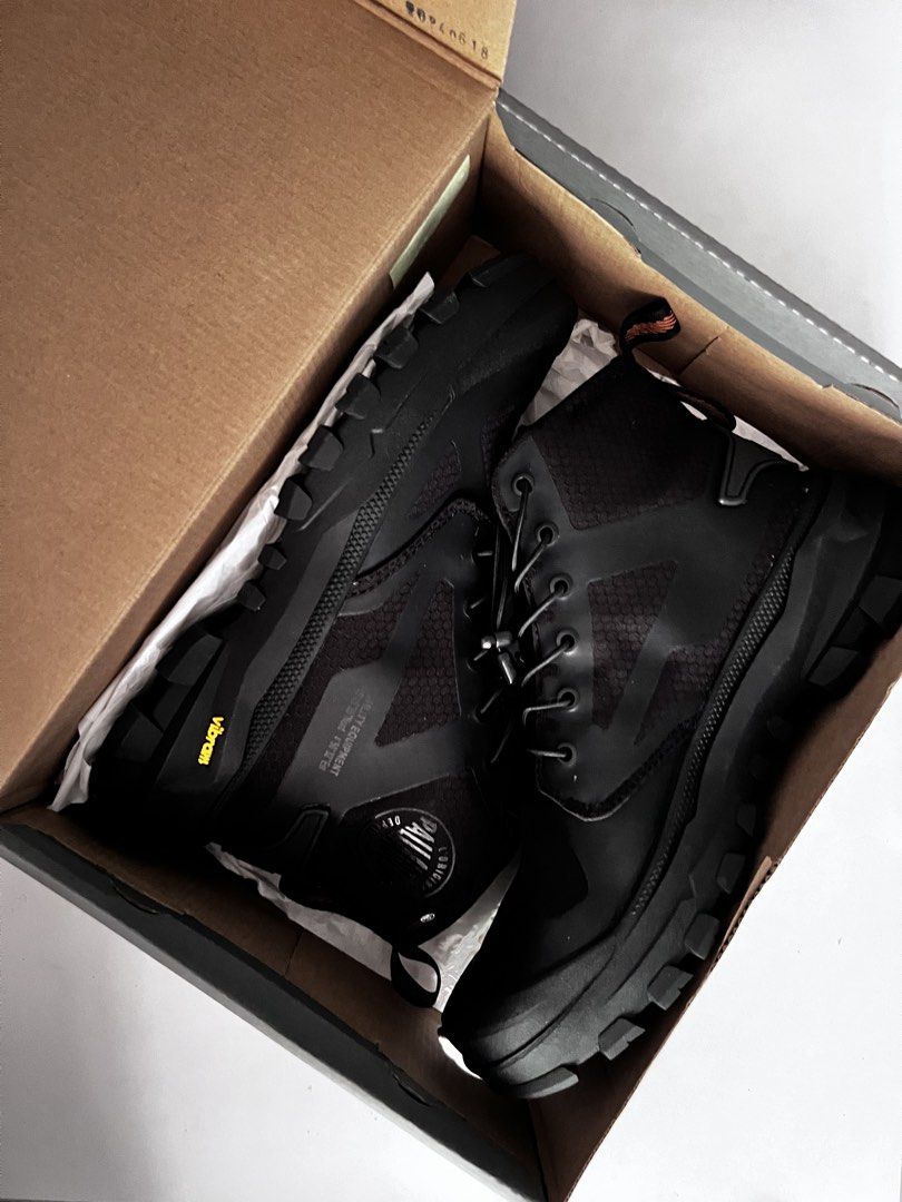 RUSH Palladium Pallarue Cuffed WPS Boots Black (Category: Boots) located in Taytay. Submitted by zdeclut (Listing ID 1436381263, Image 1). Description: - Palladium Pallarue Cuffed WPS boots - brand new - Color: Black - Size: US 7 Men / EUR 40 - Features Vibram sole - Model: 74343-008-M - Includes original box - Made in Vietnam - OG price 10k Selling it for 5500 RFS WALA NA TLGA TEH DI NA NAKAPAG HIKE SA INIT .