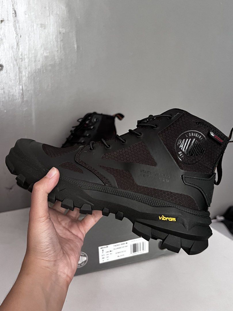 RUSH Palladium Pallarue Cuffed WPS Boots Black (Category: Boots) located in Taytay. Submitted by zdeclut (Listing ID 1436381263, Image 2). Description: - Palladium Pallarue Cuffed WPS boots - brand new - Color: Black - Size: US 7 Men / EUR 40 - Features Vibram sole - Model: 74343-008-M - Includes original box - Made in Vietnam - OG price 10k Selling it for 5500 RFS WALA NA TLGA TEH DI NA NAKAPAG HIKE SA INIT .
