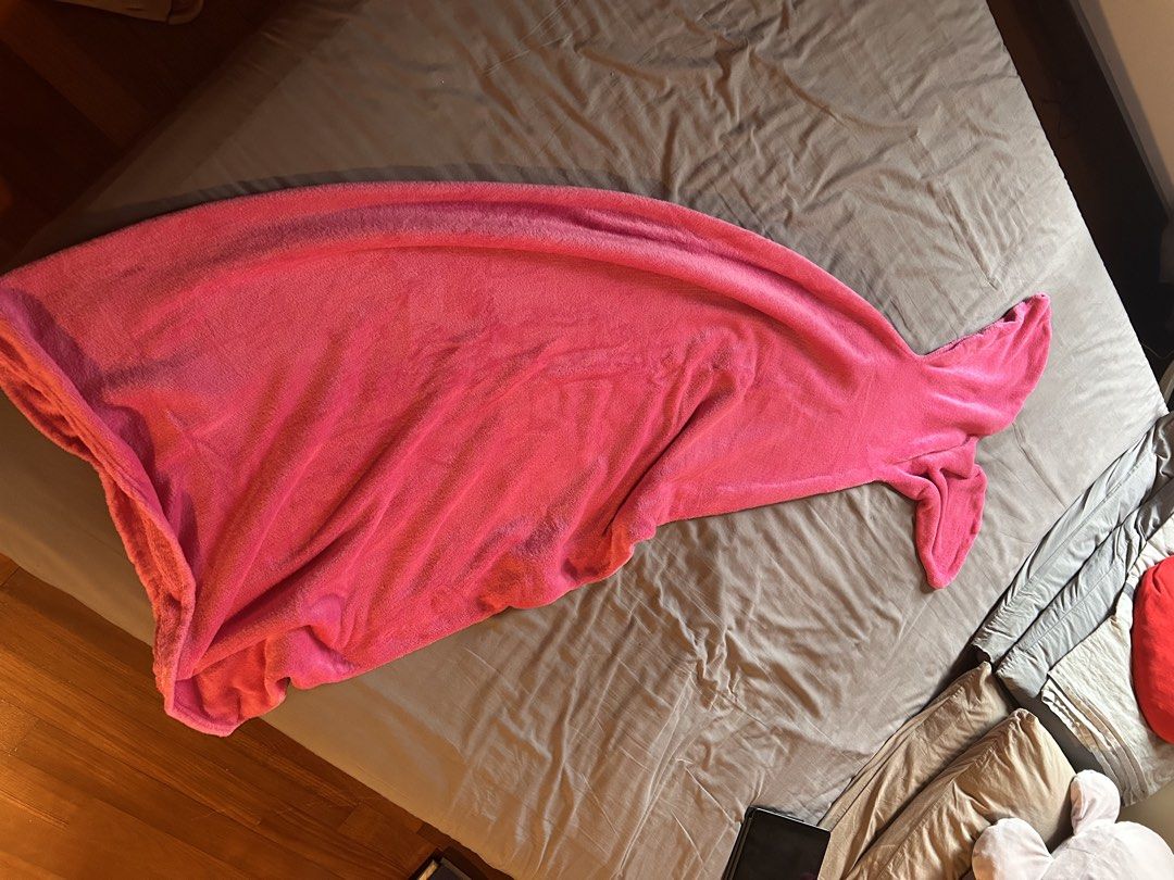 Pink Fleece Mermaid Tail Blanket