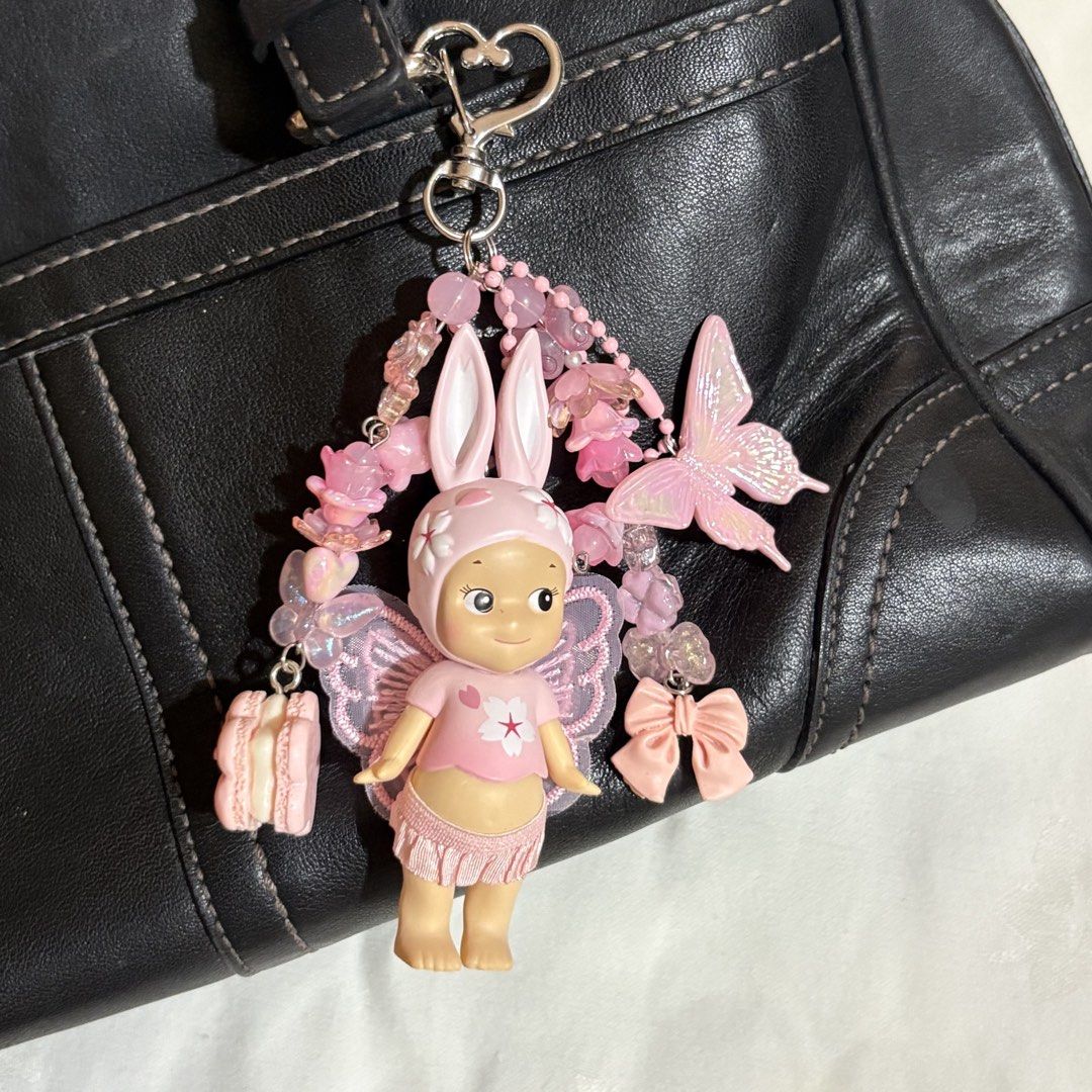 Pink rabbit sonny angel keychain (Category: Designer & Blind Box Toys) located in Cavite. Submitted by elle.nanasv (Listing ID 1436295831, Image 1). Description: .