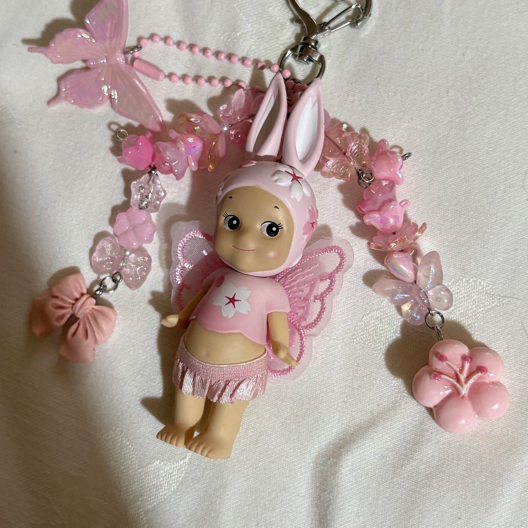 Pink rabbit sonny angel keychain (Category: Designer & Blind Box Toys) located in Cavite. Submitted by elle.nanasv (Listing ID 1436295831, Image 3). Description: .