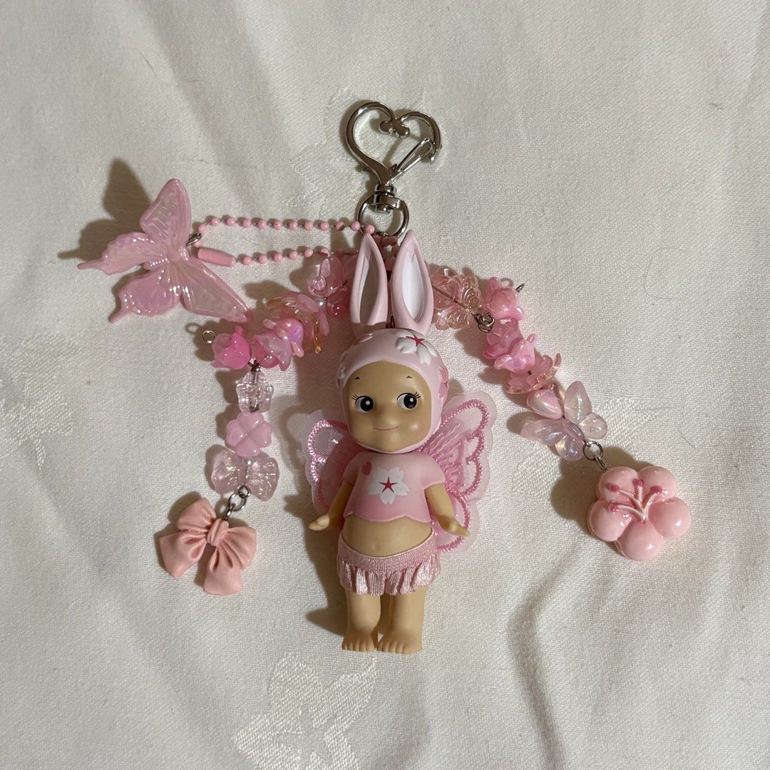 Pink rabbit sonny angel keychain (Category: Designer & Blind Box Toys) located in Cavite. Submitted by elle.nanasv (Listing ID 1436295831, Image 2). Description: .
