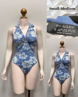 (Category: ) located in . Submitted by shopwithstyleeee (Listing ID 1436422359, Image 1). Description: .