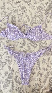 (Category: ) located in . Submitted by declutterrgirlyy (Listing ID 1436338015, Image 1). Description: .