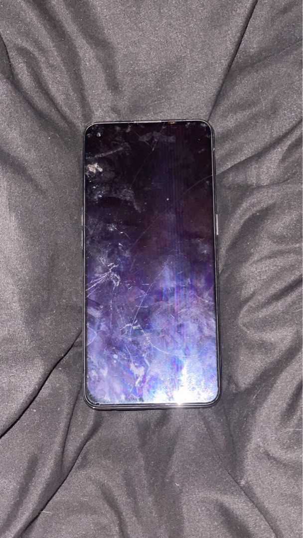 Realme Gt Master Edition 5g (Category: Realme) located in Bongao. Submitted by mfznnnnjddd (Listing ID 1436299572, Image 2). Description: just a spare phone na nakatambak na lang dito the only issue is yung lcd nya lang nahulog sa pocket ko nung nag d-drive ako get nyo na, search nyo na lang yung specs naka snapdragon ‘to so good for gaming..