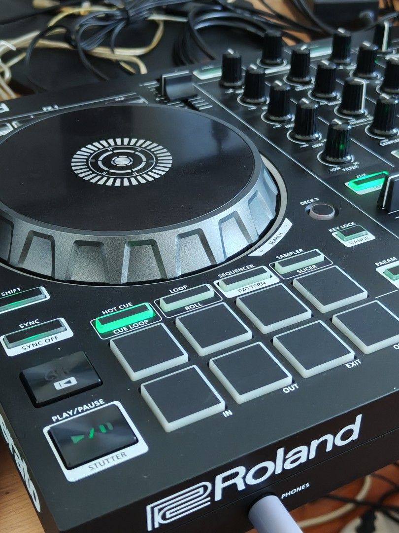 Roland DJ-202 Serato DJ Controller (Category: Other Audio Equipment) located in Makati City. Submitted by yoshi.shop (Listing ID 1435905398, Image 3). Description: Roland DJ-202 with minor scratches very good condition RFS: upgrade to FLX4.