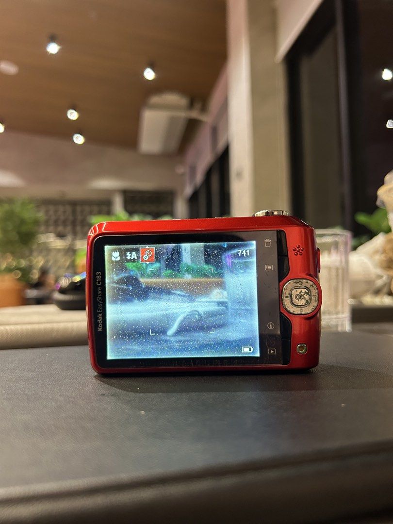 SALE Kodak EasyShare C183 digicam digital camera (Category: Cameras) located in Lagonoy. Submitted by nadayojiii (Listing ID 1436445558, Image 3). Description: no functional issues all working has lcd burn(output not affected) falsh working zoom working hazy/dreamy shots.