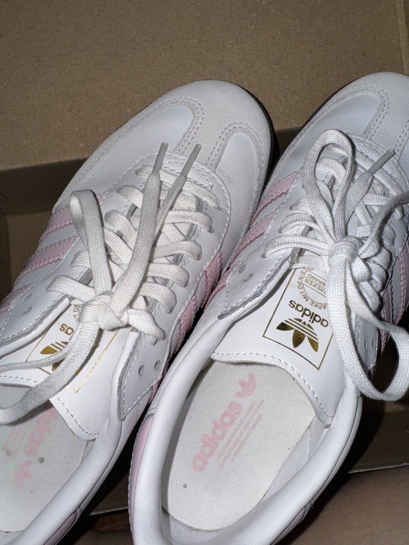 SAMBA OG J US 5 - white/pink gum (Category: Sneakers) located in Quezon City. Submitted by charlongbao (Listing ID 1436368912, Image 1). Description: Used 3 times.