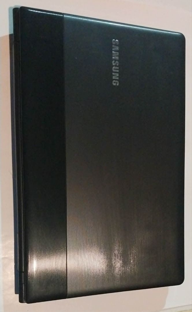Samsung Laptop (Category: Laptops & Notebooks) located in San Pedro. Submitted by adlim_marketing (Listing ID 1436428765, Image 2). Description: .Samsung Series 3 Notebook NT300E5X Specifications: * Processor: Intel Core i5-3210M (2.50GHz) * RAM: 8GB DDR3 * Graphics: Intel HD Graphics 4000 * Storage: 119GB SSD * System Type: 64-bit 📌 Condition: * Working smoothly * Good for school, browsing, YouTube, and light games * No major issues * Makinis .