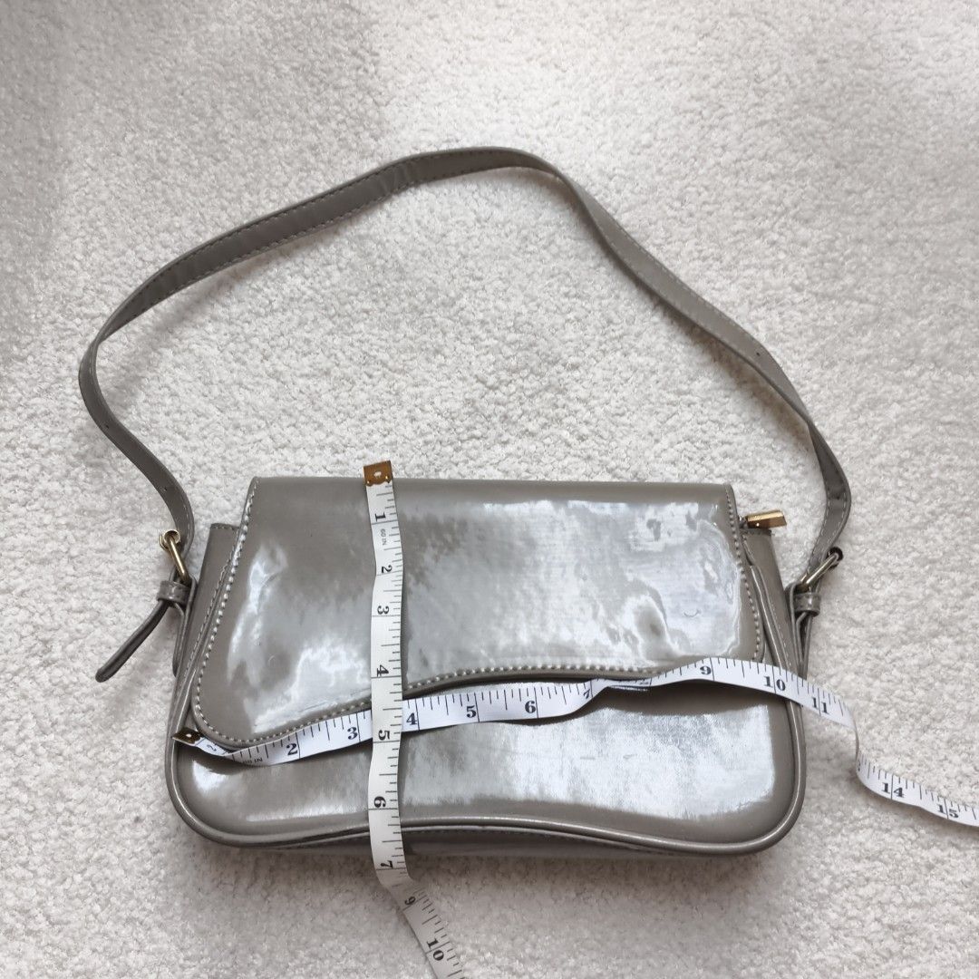 shoulder bag (Category: Shoulder Bags) located in Mandaluyong City. Submitted by kiriko. (Listing ID 1436368291, Image 2). Description: see images for measurements rfs not my style anymore. last price listed mop gcash / maya mod j&t / lalamove.