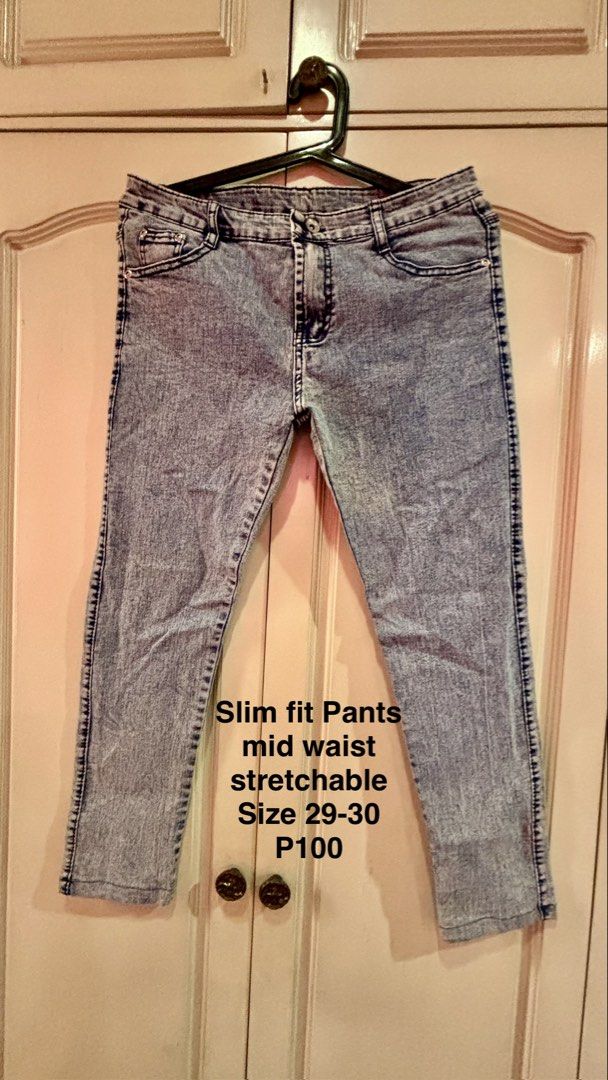 Slim Fit Mid Waist Stretchable Jeans (Category: Jeans) located in Manila. Submitted by daisiestuffph (Listing ID 1436361446, Image 1). Description: - Slim fit jeans - Light wash - Mid-waist design - Stretchable material - Size: 29-30 - Classic five-pocket design - Unique back pocket detail - Perfect for everyday wear.