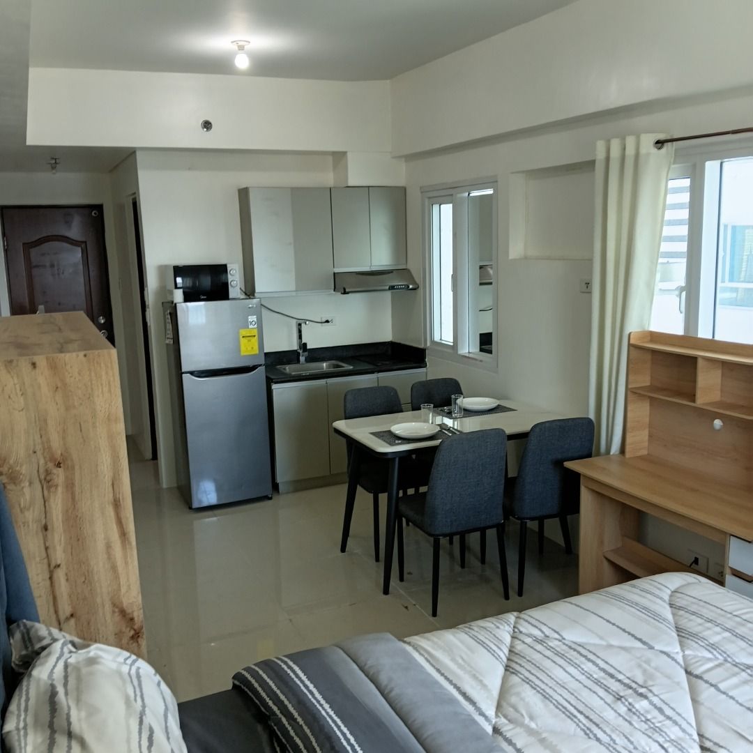 Studio Type (Category: Apartments & Condos) located in Manila. Submitted by anjnicdao16 (Listing ID 1436368545, Image 2). Description: The Beacon Condominium Corp Don chino roces, Arnaiz cor, Brgy Pio Del Pilar Makati City FOR RENT Arnaiz Tower 2 31flr Stuidio Type Fully Furnished 1 Month Advance 2 Months Security Deposit 1 Year Contract .