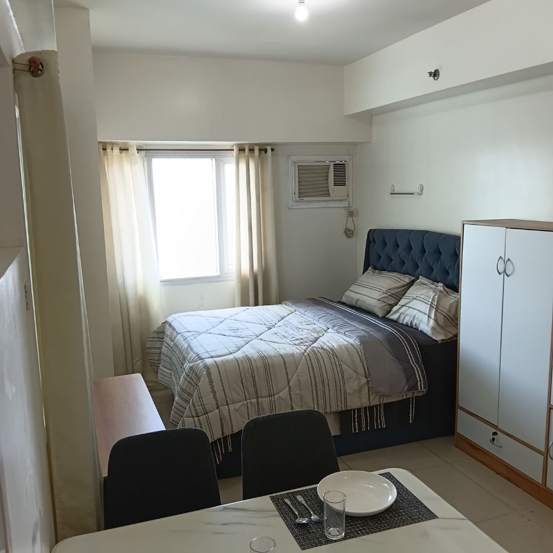 Studio Type (Category: Apartments & Condos) located in Manila. Submitted by anjnicdao16 (Listing ID 1436368545, Image 3). Description: The Beacon Condominium Corp Don chino roces, Arnaiz cor, Brgy Pio Del Pilar Makati City FOR RENT Arnaiz Tower 2 31flr Stuidio Type Fully Furnished 1 Month Advance 2 Months Security Deposit 1 Year Contract .