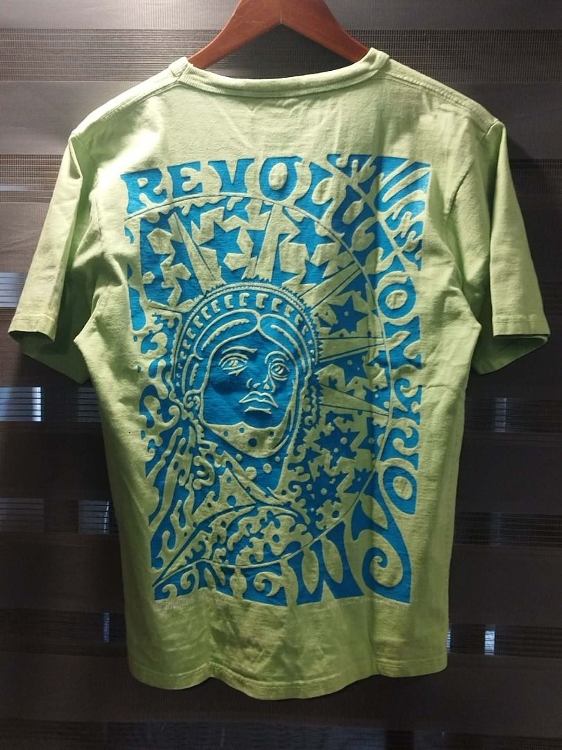 Stussy Arts T-shirt Medium (Category: Tshirts & Polo Shirts ) located in Mandaluyong City. Submitted by earlythrifty (Listing ID 1436451865, Image 3). Description: - Stussy Arts T-shirt (90s vintage rare) - Size: Medium - Color: Light Green - Graphic print on the back - Crew neck - Short sleeves - Authentic Stussy tag.