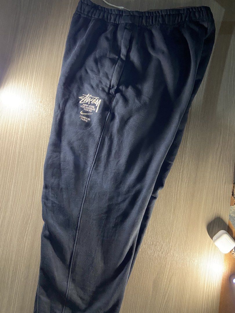 Stussy x Nike Jogging Pants (Category: Joggers) located in Manila. Submitted by arshad00 (Listing ID 1436405236, Image 2). Description: Nike x Stussy Jogging Pants -Authentic -Size M (30x39) stretchable Waistline -Excellent Condition -Color Rate 9.5/10 -PM📥.