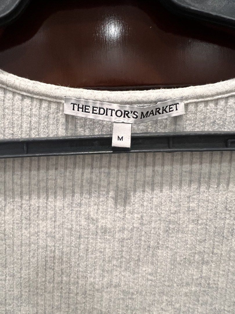 The Editor's Market Square Neck Top - M (Category: Sleeveless) located in Manila. Submitted by limonee (Listing ID 1436394535, Image 3). Description: RFS: decluttering Loc: Tondo MOP: GCash, Maribank, Maya MOD: J&T, Lalamove, Grab.