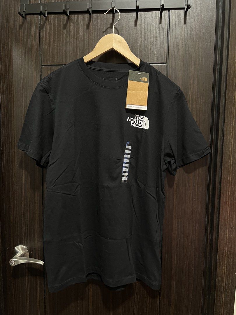The North Face Black Tshirt Shirt (Category: Tshirts & Polo Shirts ) located in Quezon City. Submitted by ccloset.cleanup (Listing ID 1436420613, Image 1). Description: 100% AUTHENTIC 💛 ❌ I WILL NOT REPLY TO LOW BALLERS 📣NO WHEN WORN PHOTOS, since flat-lay measurements are provided 🛵Mode of Delivery: Only Lalamove, Grab, or Angkas *Booking & Shipping fees, booked and shouldered by the Buyer* 💰Mode of Payment: GCash or Bank Transfer (BDO or BP